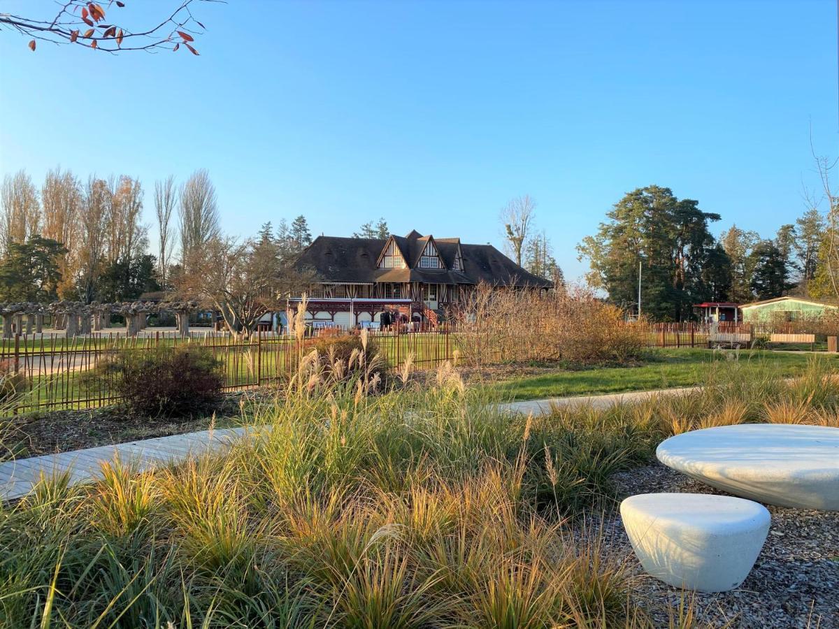 Charmant F1 Avec Terrasse Et Vue Sur Jardin Arbore - Fraicheur Naturelle Du Rez De Jardin - Parking Bellerive-sur-Allier Exteriér fotografie